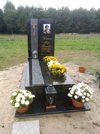 Пам'ятник із сірого граніту купити львів