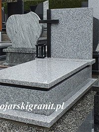 Пам'ятник із сірого граніту ціна у львові