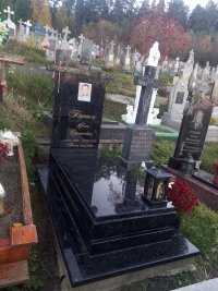 Пам'ятник із сірого граніту для двох поховань львів