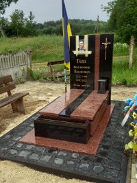 Пам'ятник із сірого граніту для двох поховань львів