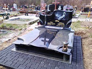 Пам'ятник гранітний для двох поховань борислав львівська область
