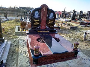 Пам'ятник гранітний для двох поховань радехів львівська область