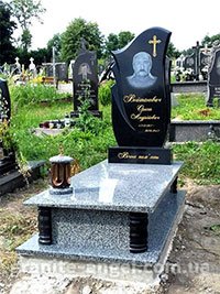 Пам'ятник одинарний з сірого граніту  розмір 186х86см