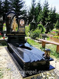 Пам'ятник одинарний з чорного граніту  розмір 196х86см