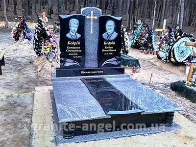 Пам'ятник подвійний з чорного і сірого  граніту розмір 166х196см